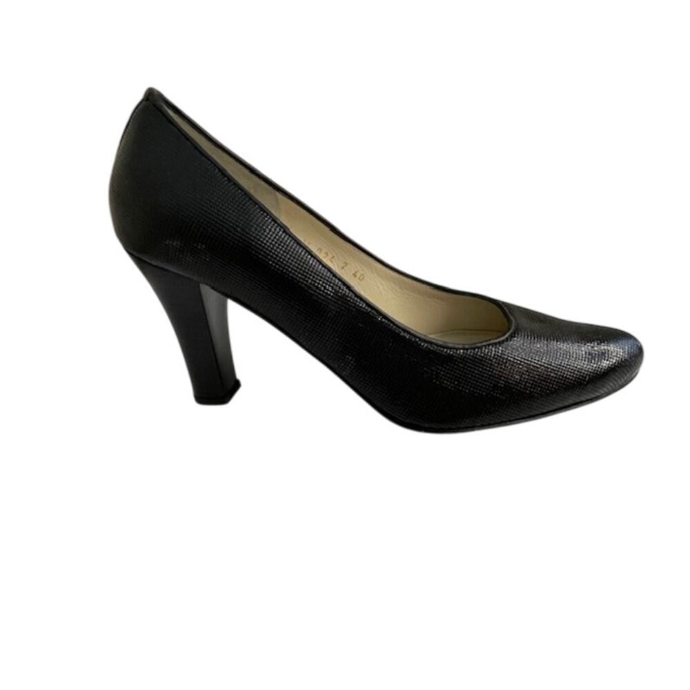 Boucherel women's patent leather textured black dress shoes.